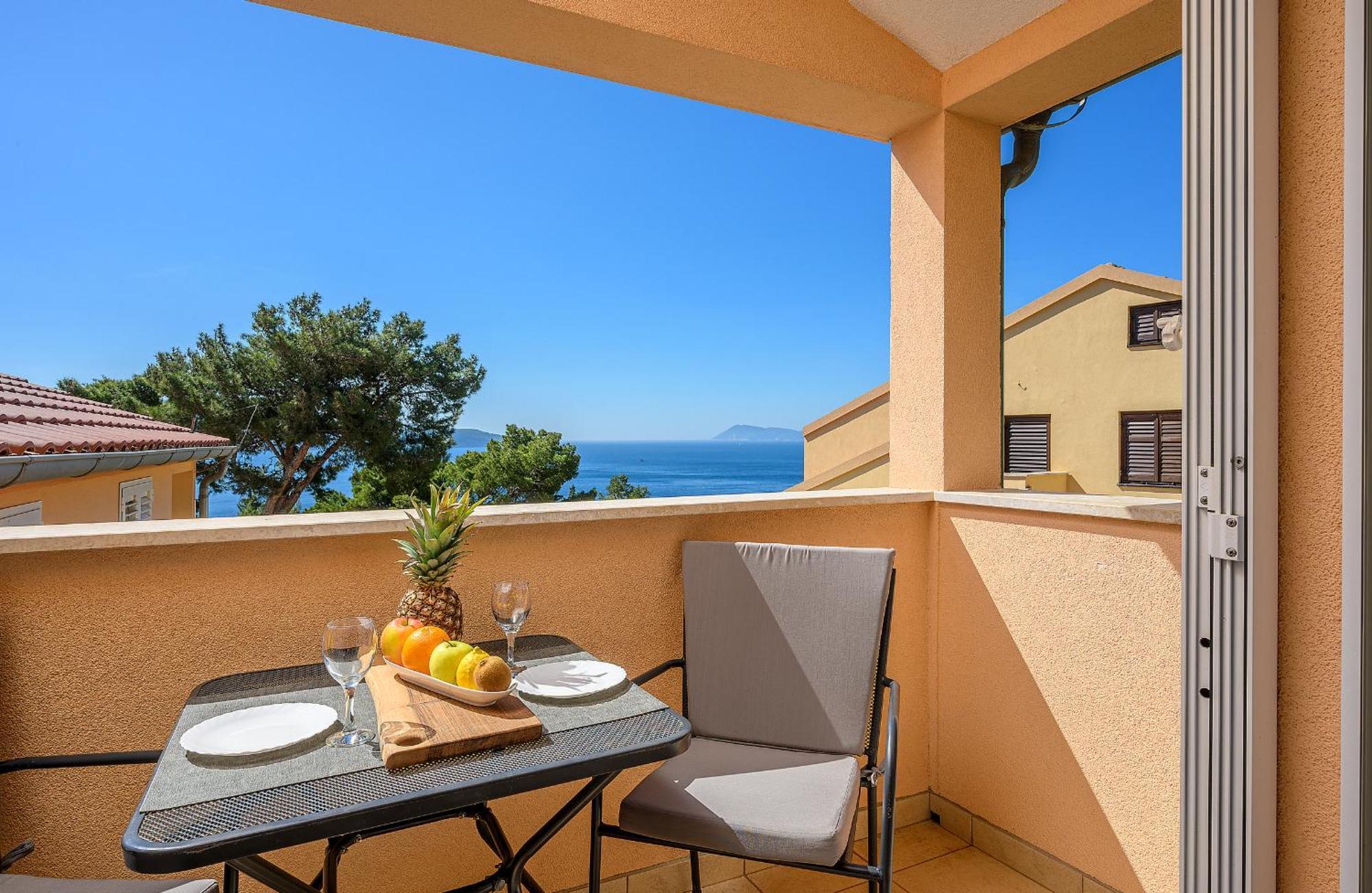 Apartment Mare Komiza Exterior photo